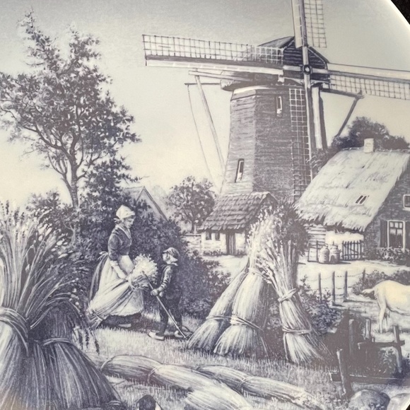 Dutch delft plate Harvest days - Picture 2 of 3